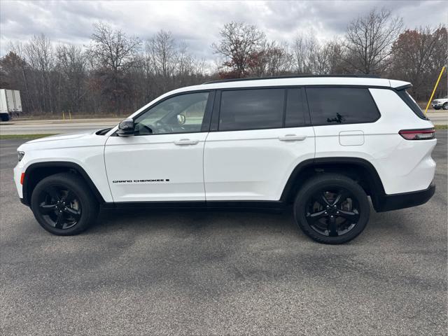 2023 Jeep Grand Cherokee L Altitude 4x4 2023 Jeep Grand Cherokee L Altitude 4x4