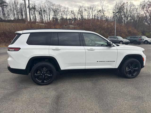 2023 Jeep Grand Cherokee L Altitude 4x4 2023 Jeep Grand Cherokee L Altitude 4x4