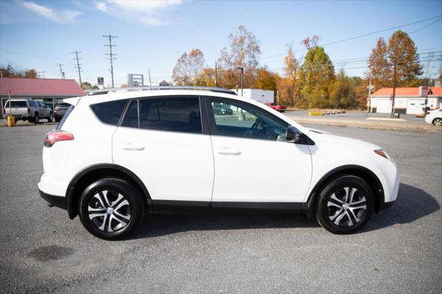 2018 Toyota RAV4 LE 2018 Toyota RAV4 LE