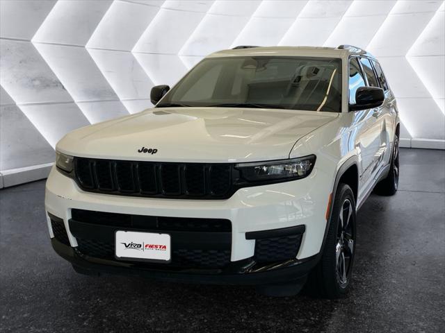 2023 Jeep Grand Cherokee L Altitude 4x4 2023 Jeep Grand Cherokee L Altitude 4x4