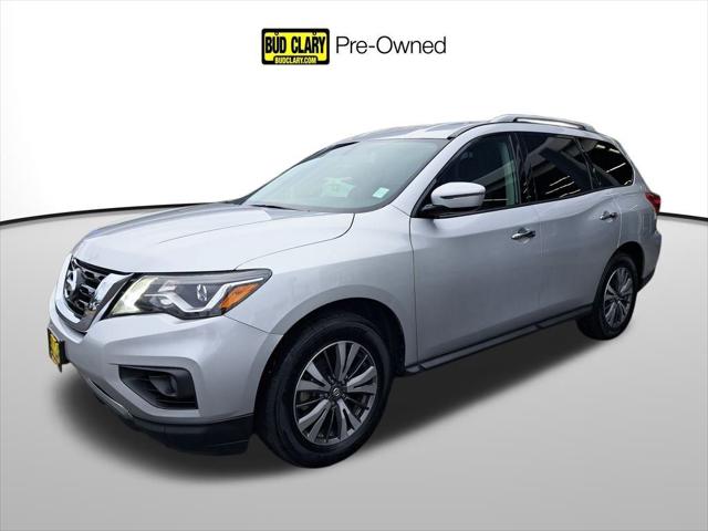 2017 Nissan Pathfinder SV 2017 Nissan Pathfinder SV