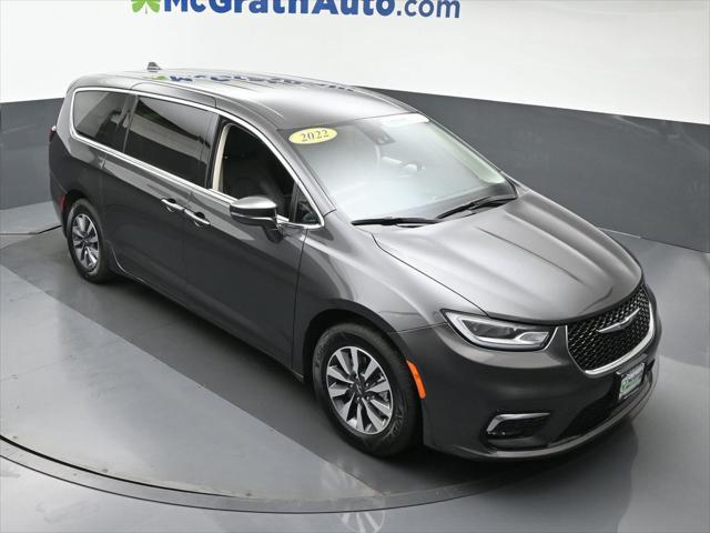 2022 Chrysler Pacifica Hybrid Touring L 2022 Chrysler Pacifica Hybrid Touring L