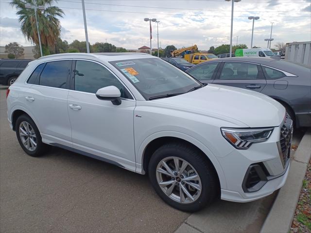 2024 Audi Q3 Premium 45 TFSI S line quattro Tiptronic 2024 Audi Q3 Premium 45 TFSI S line quattro Tiptronic