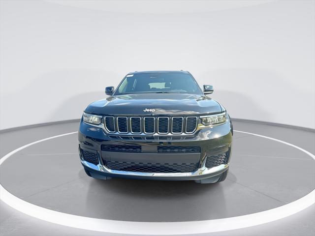 2025 Jeep Grand Cherokee GRAND CHEROKEE L LAREDO X 4X4