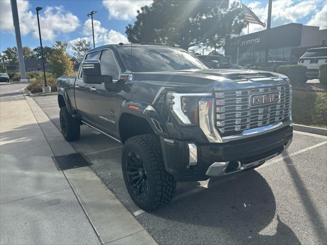 2025 GMC Sierra 2500HD 4WD Crew Cab Standard Bed Denali 2025 GMC Sierra 2500HD 4WD Crew Cab Standard Bed Denali