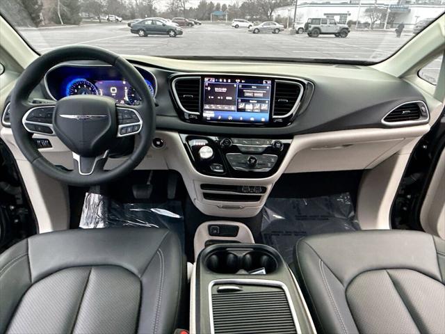 2024 Chrysler Pacifica Touring L 2024 Chrysler Pacifica Touring L