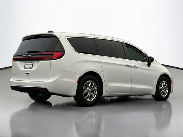 2024 Chrysler Pacifica Touring L 2024 Chrysler Pacifica Touring L