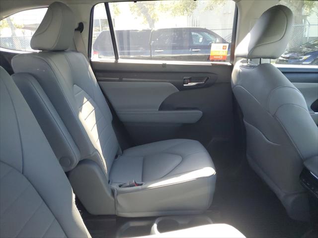 2024 Toyota Highlander XLE 2024 Toyota Highlander XLE