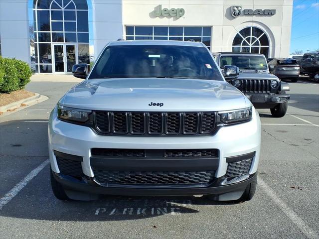 2023 Jeep Grand Cherokee L Altitude 4x4 2023 Jeep Grand Cherokee L Altitude 4x4