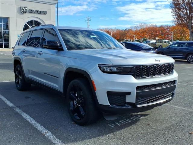 2023 Jeep Grand Cherokee L Altitude 4x4 2023 Jeep Grand Cherokee L Altitude 4x4
