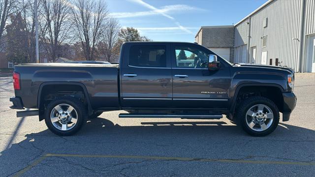 2016 GMC Sierra 2500HD Denali 2016 GMC Sierra 2500HD Denali