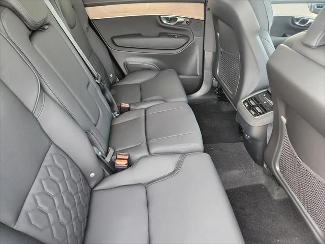 2026 Volvo XC90 Plus, B6 AWD Gas (mild hybrid), Gasoline, Bright, 7 Seats
