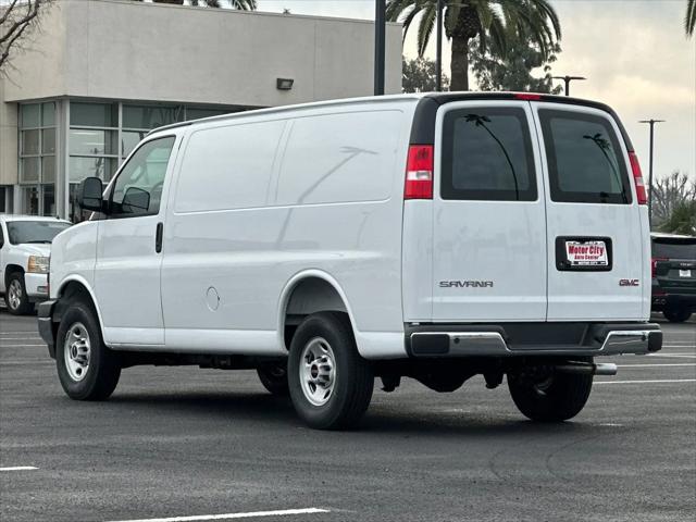 2025 GMC Savana Cargo RWD 3500 Regular Wheelbase Work Van