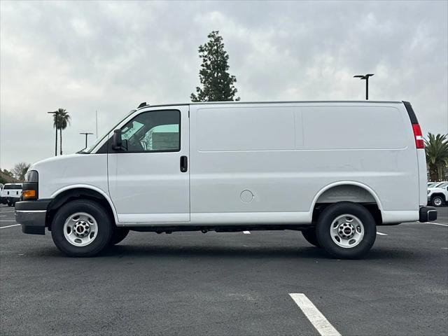 2025 GMC Savana Cargo RWD 3500 Regular Wheelbase Work Van