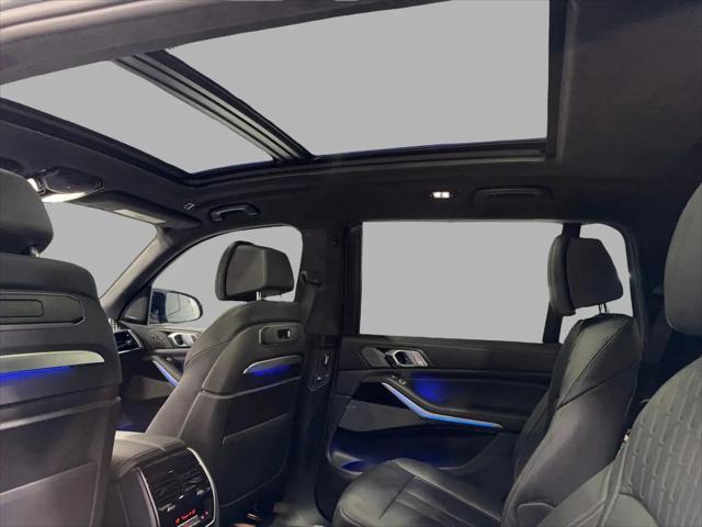 2023 BMW X7 M60i