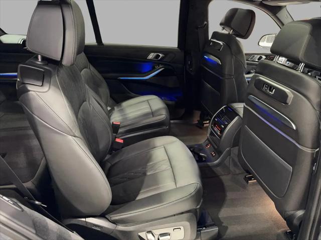 2023 BMW X7 M60i