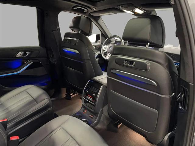 2023 BMW X7 M60i