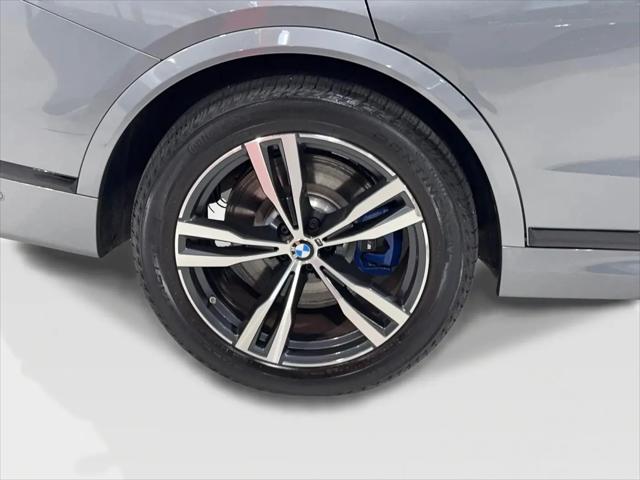 2023 BMW X7 M60i