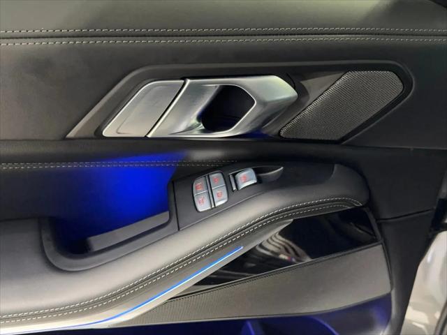 2023 BMW X7 M60i