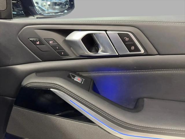 2023 BMW X7 M60i