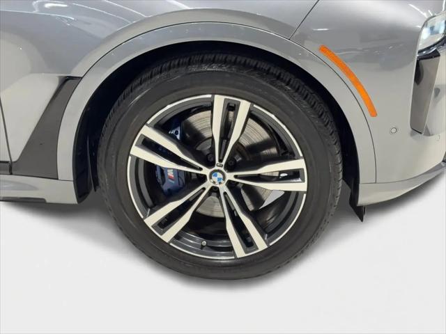 2023 BMW X7 M60i