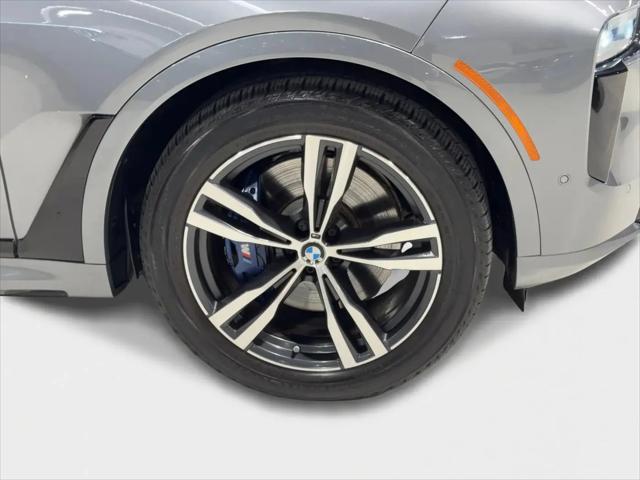 2023 BMW X7 M60i