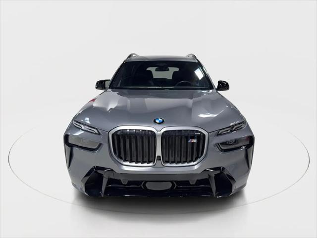 2023 BMW X7 M60i