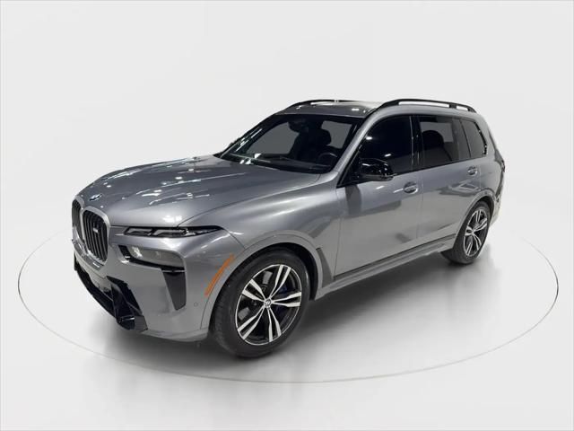 2023 BMW X7 M60i