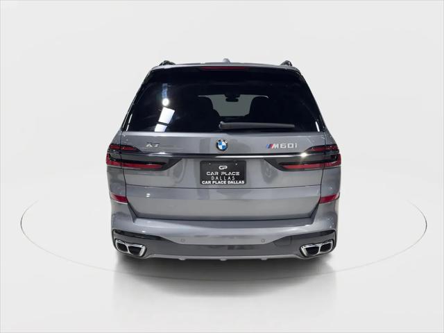 2023 BMW X7 M60i