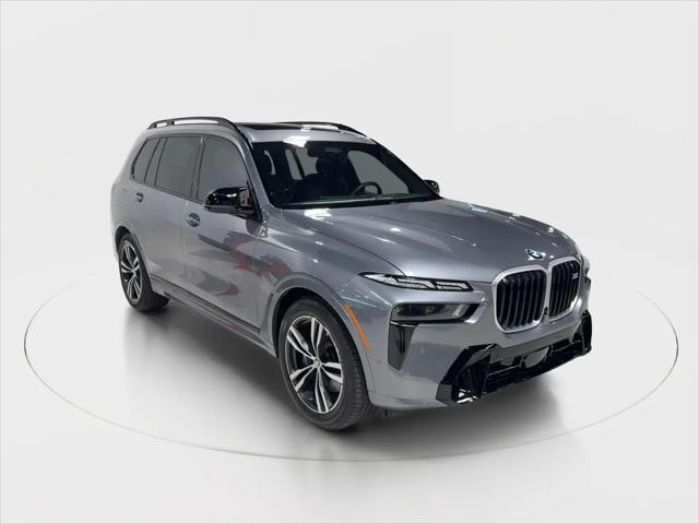 2023 BMW X7 M60i