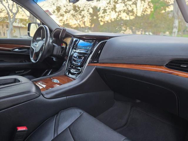 2015 Cadillac Escalade ESV Luxury