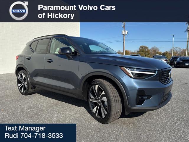 2026 Volvo XC40 Plus, B4 FWD Gas (mild hybrid), Dark for sale in Hickory, NC