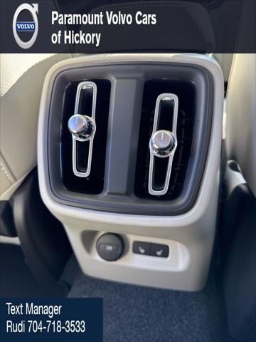 2026 Volvo XC40 Plus, B4 FWD Gas (mild hybrid), Dark