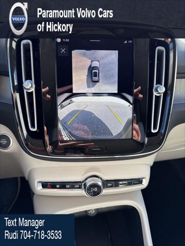 2026 Volvo XC40 Plus, B4 FWD Gas (mild hybrid), Dark