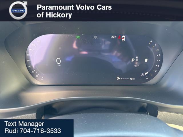 2026 Volvo XC40 Plus, B4 FWD Gas (mild hybrid), Dark