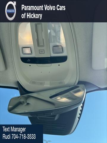 2026 Volvo XC40 Plus, B4 FWD Gas (mild hybrid), Dark