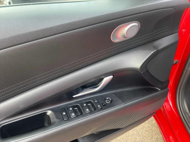 2021 Hyundai Elantra SE