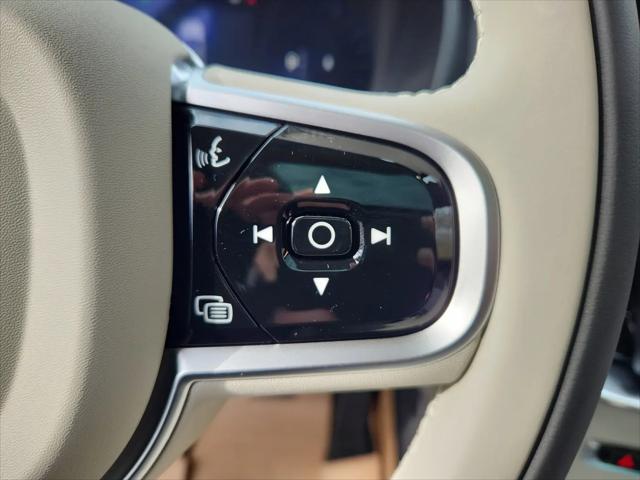 2026 Volvo XC90 Ultra, B6 AWD Gas (mild hybrid), Gasoline, Bright, 7 Seats