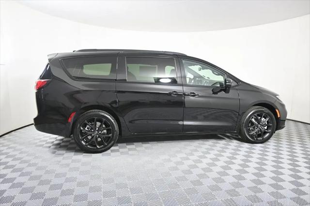 2026 Chrysler Pacifica Limited AWD