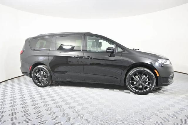 2026 Chrysler Pacifica Limited AWD