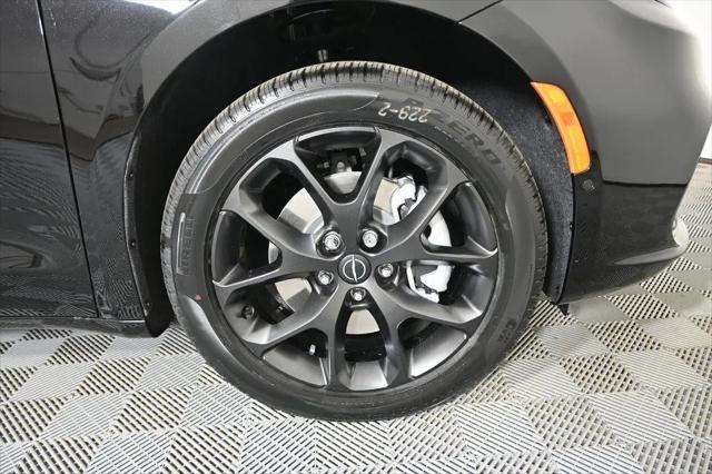 2026 Chrysler Pacifica Limited AWD