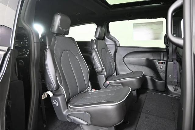 2026 Chrysler Pacifica Limited AWD
