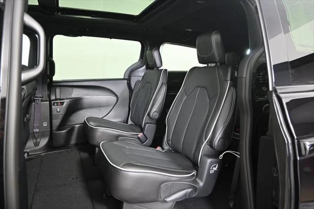 2026 Chrysler Pacifica Limited AWD