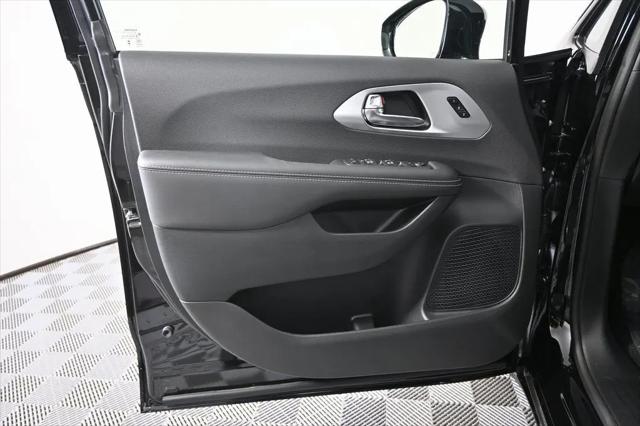 2026 Chrysler Pacifica Limited AWD