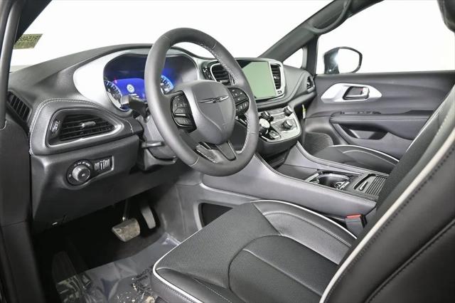 2026 Chrysler Pacifica Limited AWD