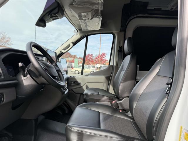 2026 Ford Transit Cargo Van Base