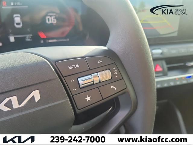 2025 Kia K4 LXS