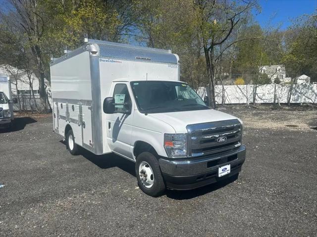 2026 Ford E-350 Cutaway E-Series Cutaway