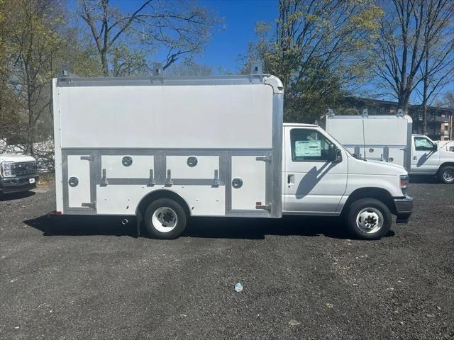 2026 Ford E-350 Cutaway E-Series Cutaway