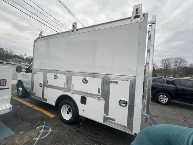 2026 Ford E-350 Cutaway E-Series Cutaway